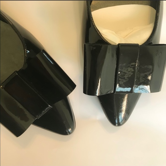 NWOT Stuart Weizman black pointed toe flats - patent leather - Picture 1 of 8
